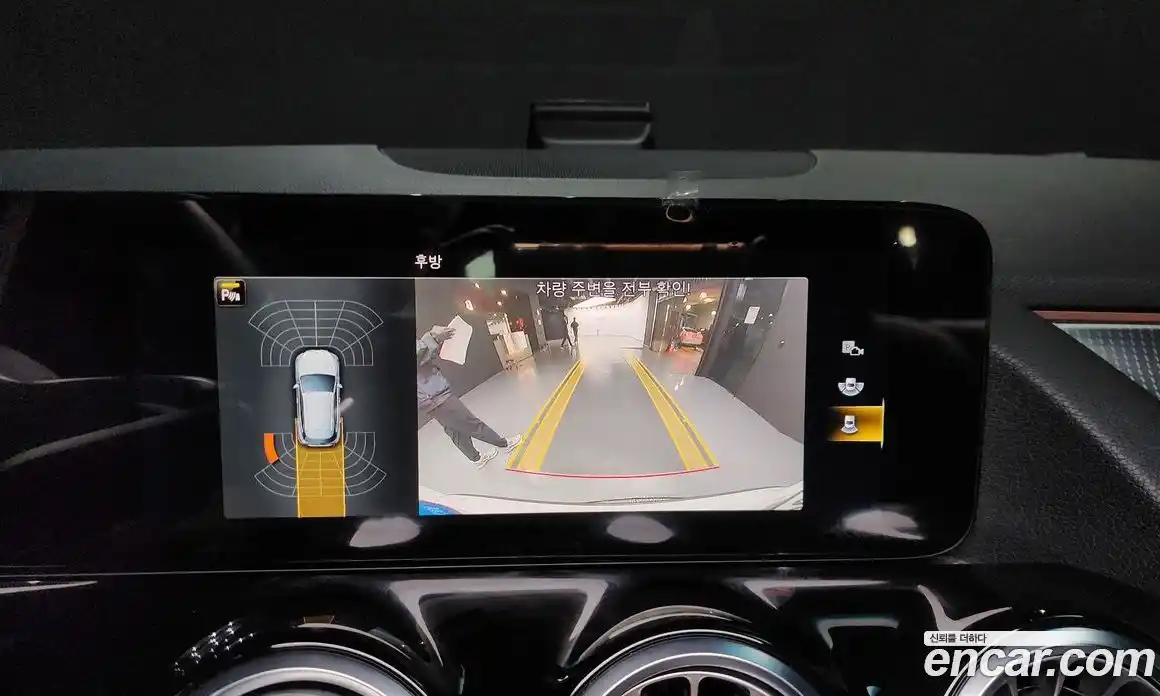 Mercedes-Benz GLA-Class 2021 2.0 Автомат в Москве № 142658, фото 17