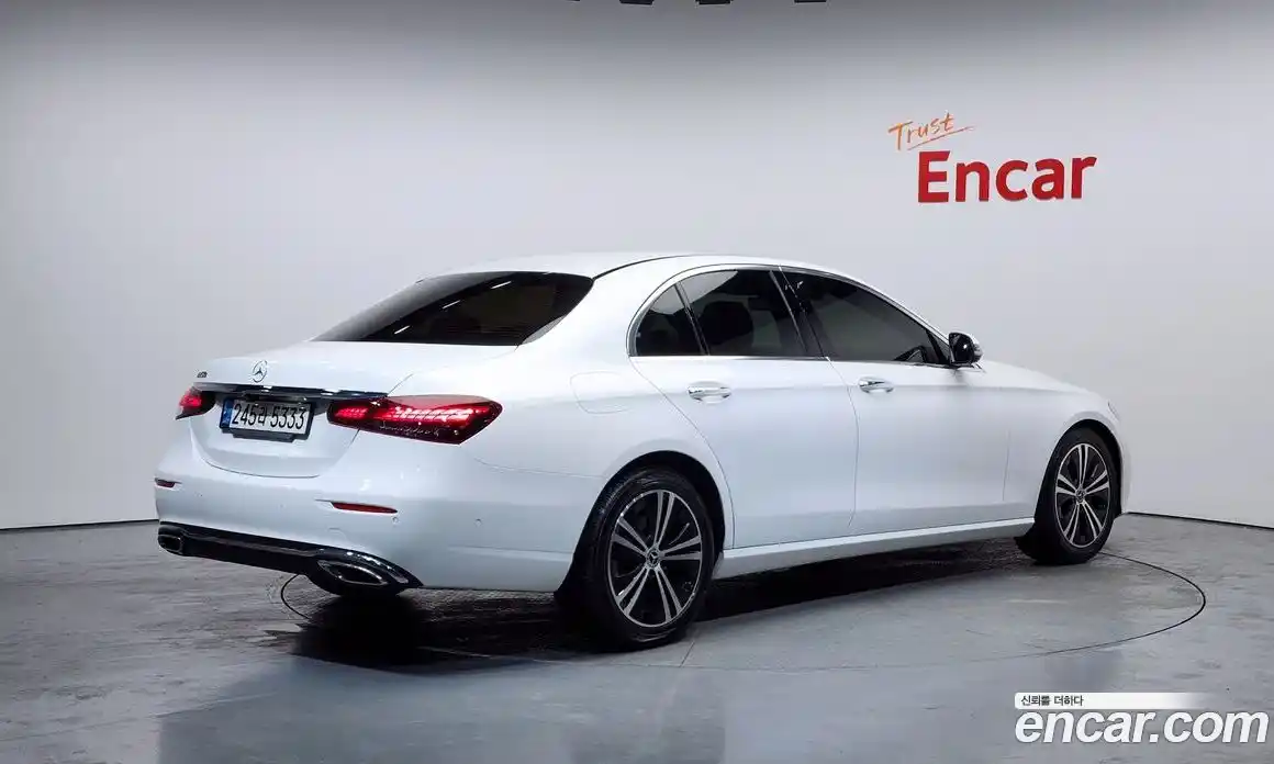 Mercedes-Benz E-Class 2021 2.0 Автомат в Москве № 149561, фото 20