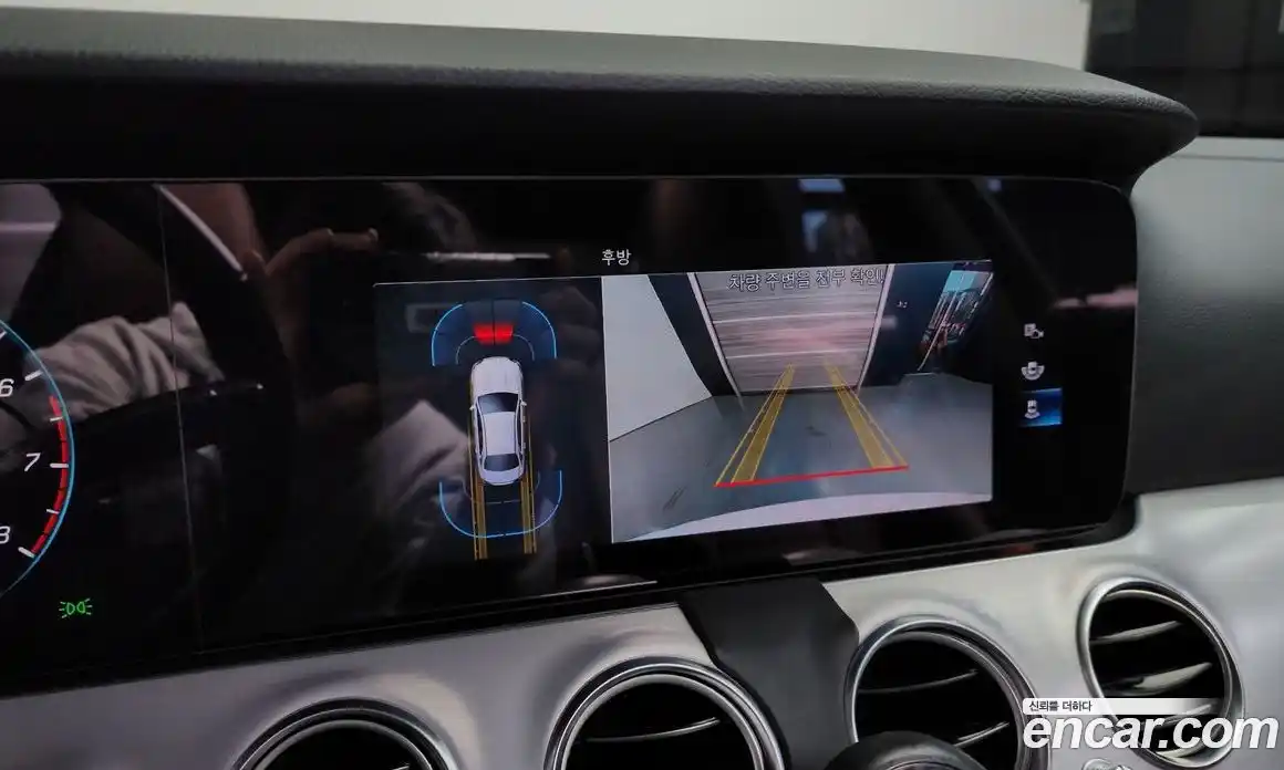 Mercedes-Benz E-Class 2021 2.0 Автомат в Москве № 149561, фото 5