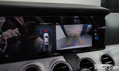 Mercedes-Benz E-Class 2021 2.0 Автомат в Москве № 149561, миниатюра 5