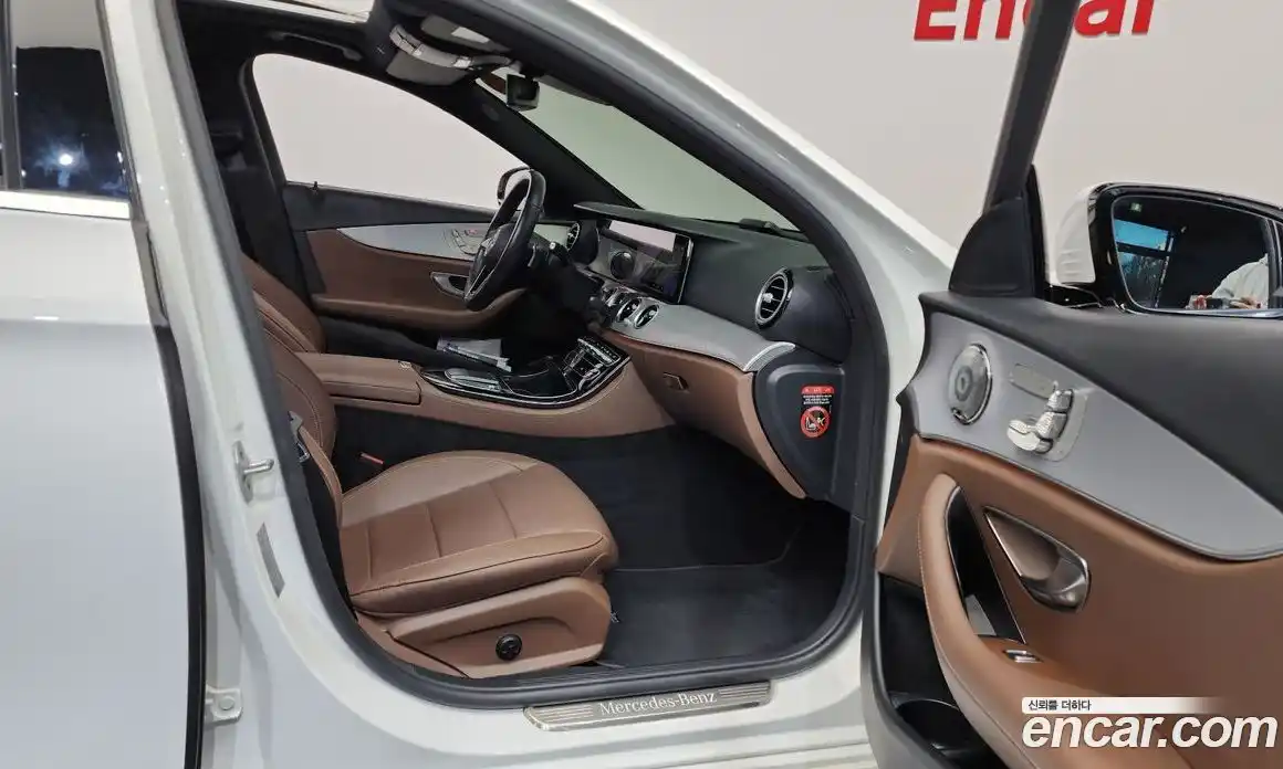 Mercedes-Benz E-Class 2021 2.0 Автомат в Москве № 149561, фото 9