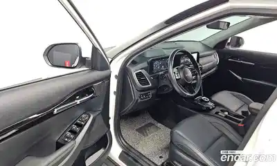 Kia Seltos 2024 1.6 Автомат в Москве № 156124, миниатюра 3