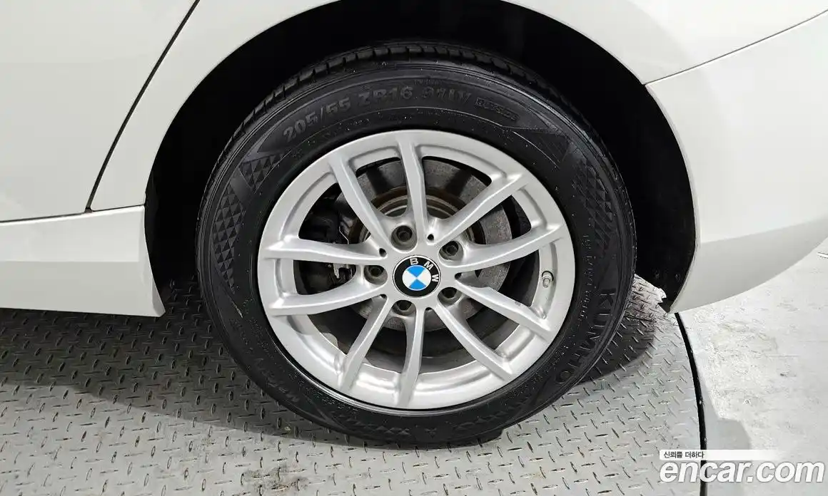 BMW 1-Series 2018 2.0 Автомат в Москве № 158920, фото 4