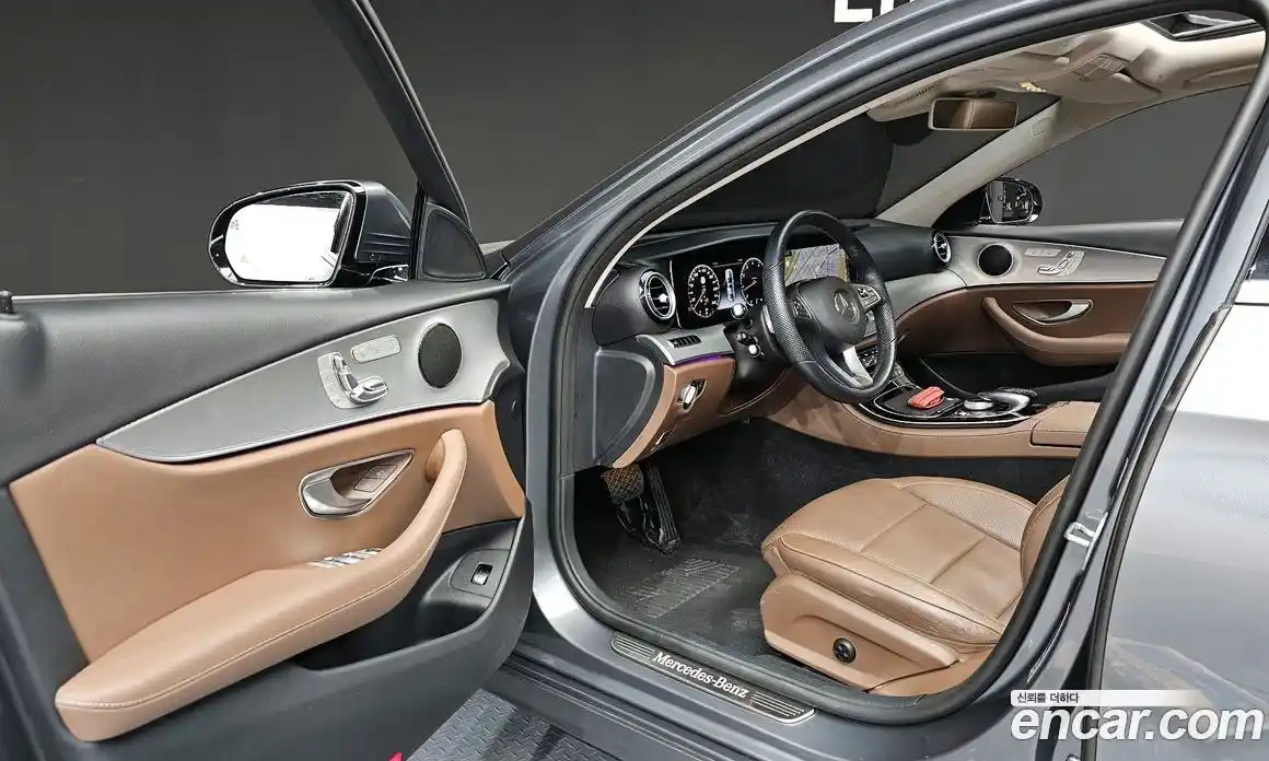 Mercedes-Benz E-Class 2017 2.0 Автомат в Москве № 160580, фото 13