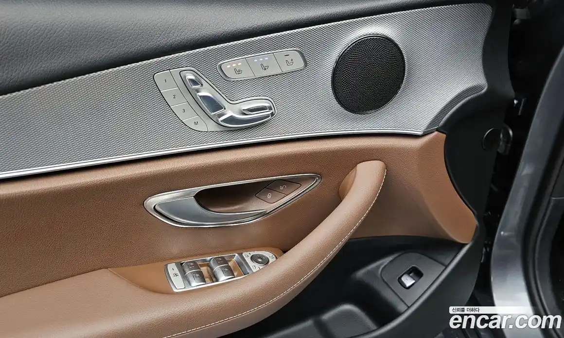 Mercedes-Benz E-Class 2017 2.0 Автомат в Москве № 160580, фото 17