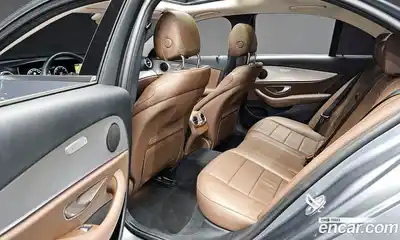 Mercedes-Benz E-Class 2017 2.0 Автомат в Москве № 160580, миниатюра 2