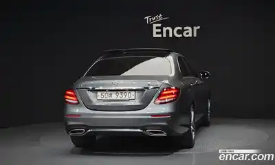 Mercedes-Benz E-Class 2017 2.0 Автомат в Москве № 160580, миниатюра 3