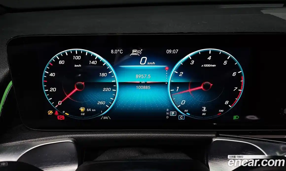 Mercedes-Benz GLB-Class 2021 2.0 Автомат в Москве № 160747, фото 11