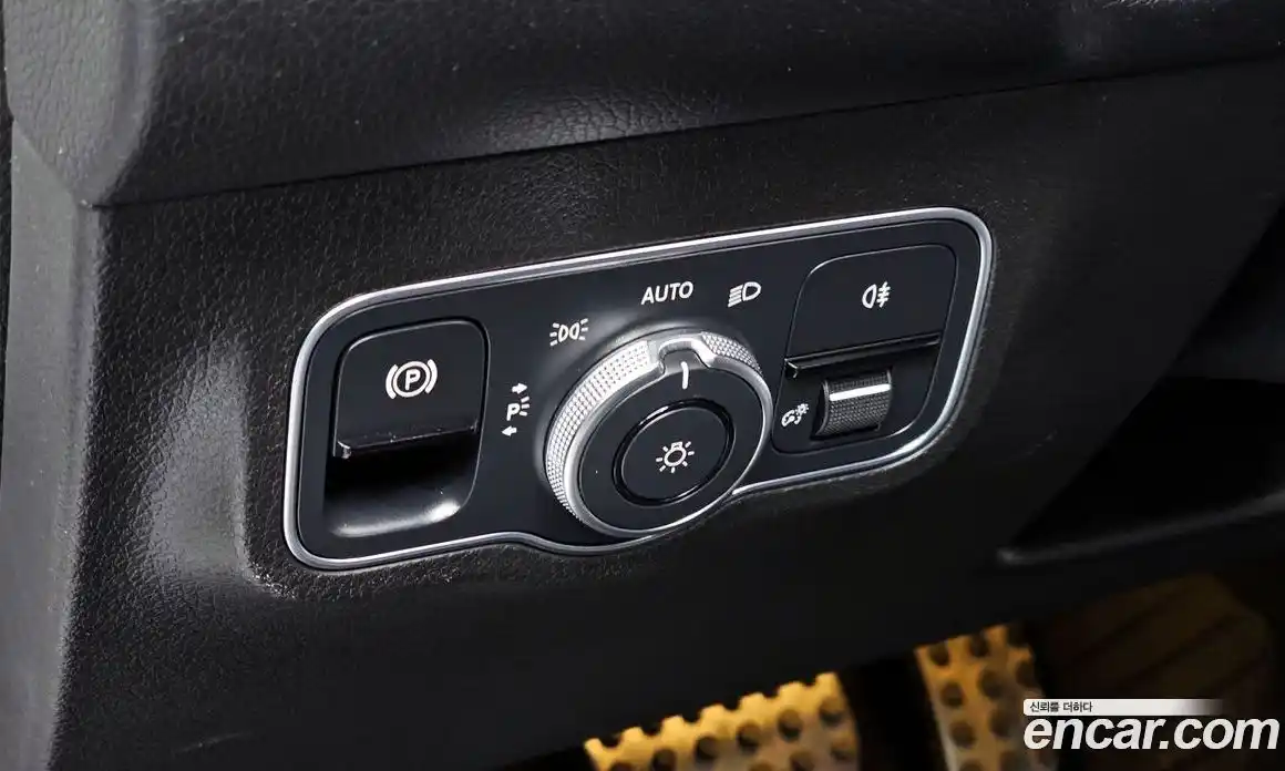 Mercedes-Benz GLB-Class 2021 2.0 Автомат в Москве № 160747, фото 3