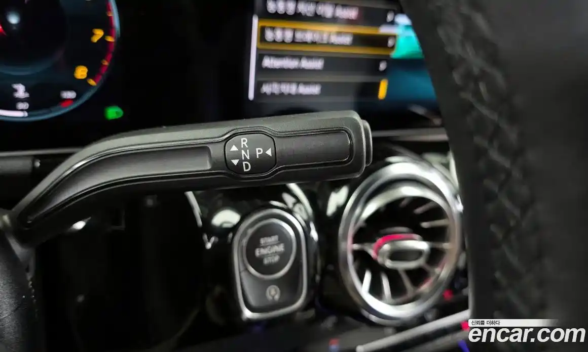 Mercedes-Benz GLA-Class 2020 2.0 Автомат в Москве № 160932, фото 19