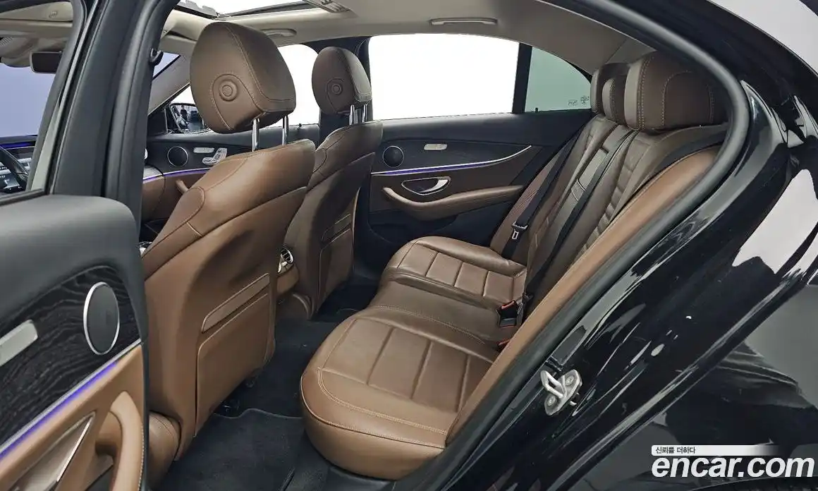 Mercedes-Benz E-Class 2017 2.0 Автомат в Москве № 162089, фото 13