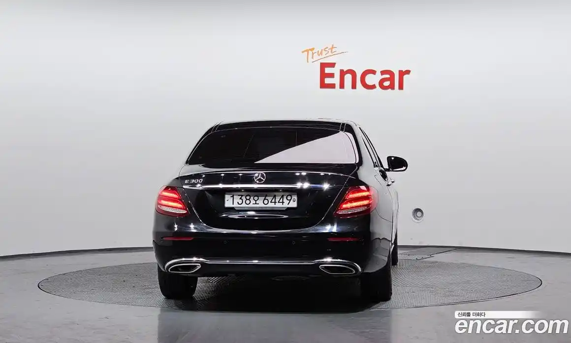 Mercedes-Benz E-Class 2017 2.0 Автомат в Москве № 162089, фото 10