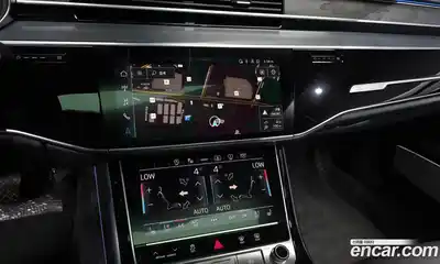 Audi A8 2023 3.0 Автомат в Москве № 162328, миниатюра 5