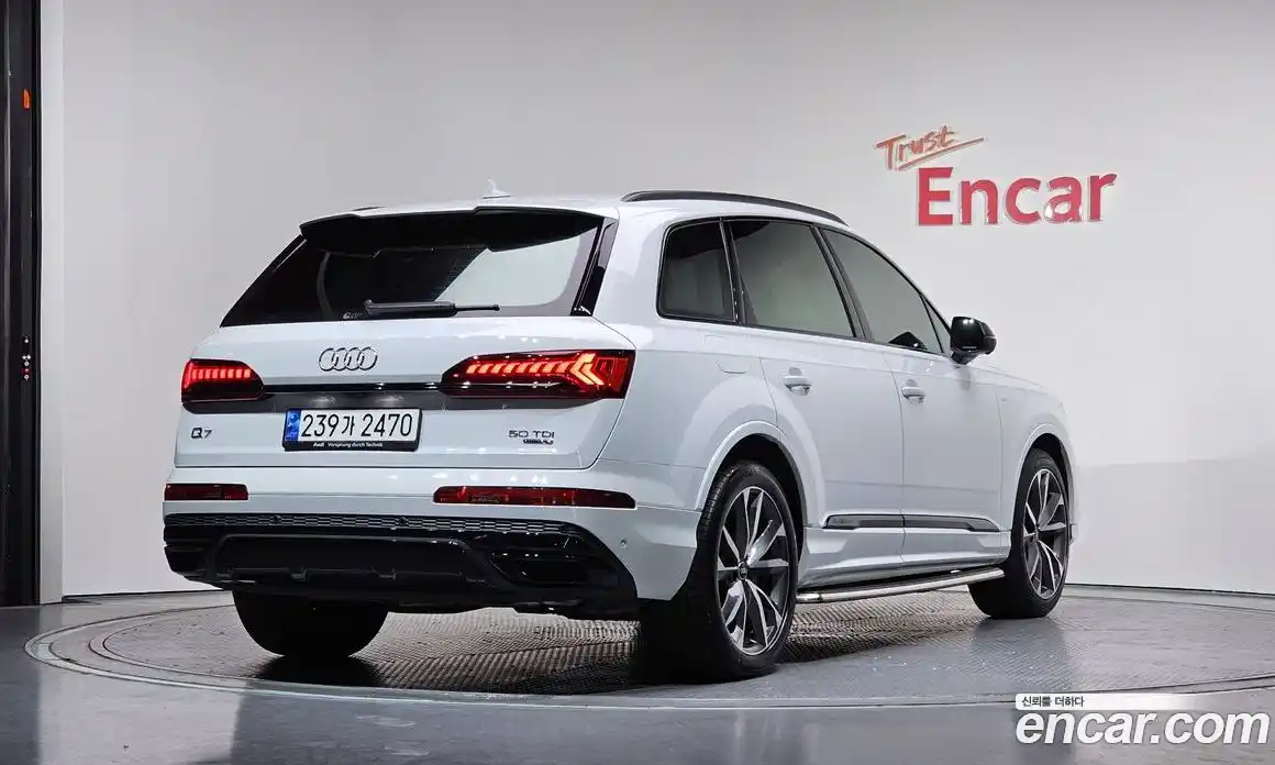 Audi Q7 2023 3.0 Автомат в Москве № 162881, фото 10