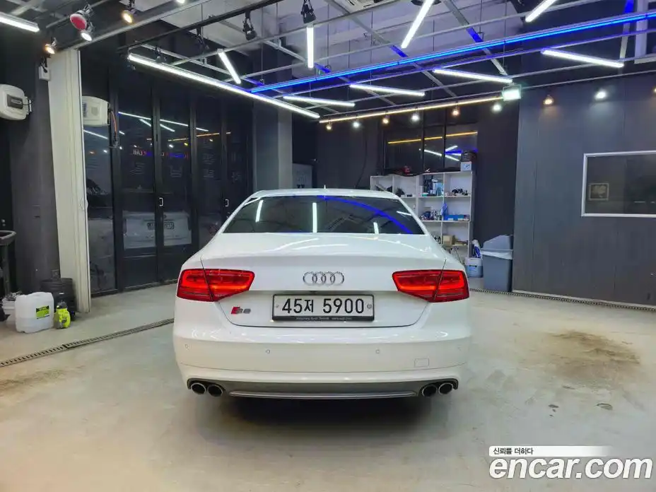 Audi S8 2013 4.0 Автомат в Москве № 163824, фото 16