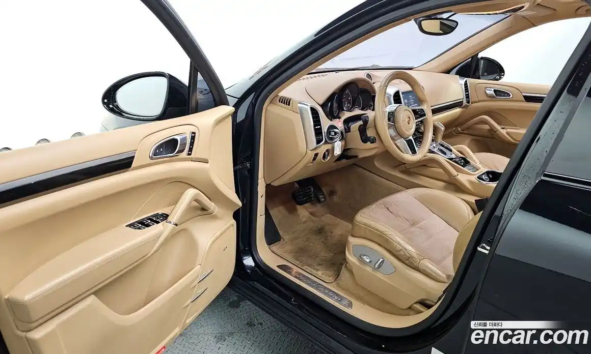 Porsche Cayenne 2017 3.0 Автомат в Москве № 165686, фото 14