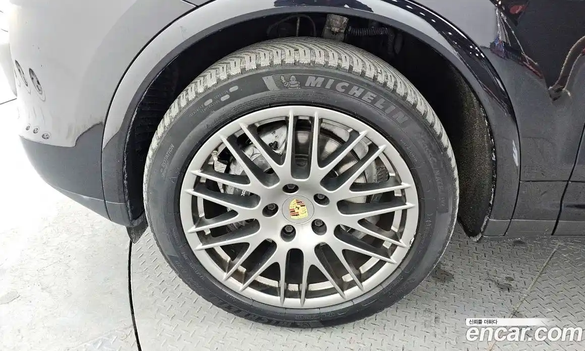 Porsche Cayenne 2017 3.0 Автомат в Москве № 165686, фото 16