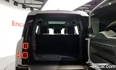 Land Rover Defender, 2022