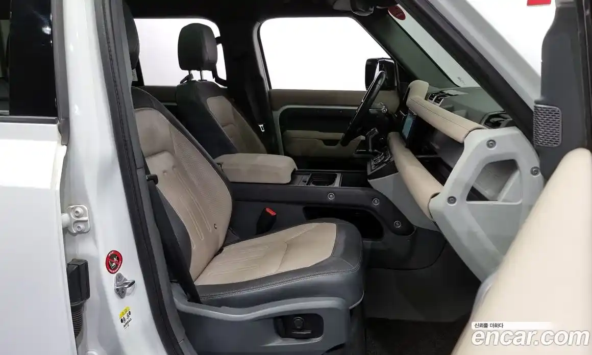 Land Rover Defender 2022 2.0 Автомат в Москве № 166334, фото 17