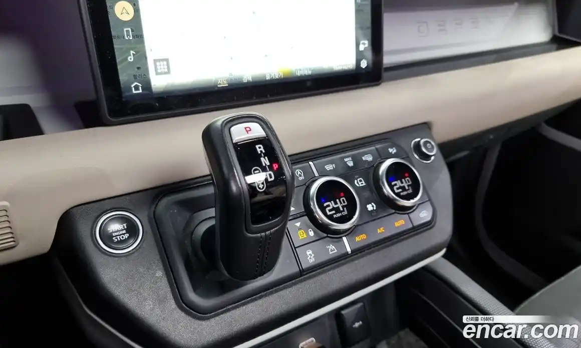 Land Rover Defender 2022 2.0 Автомат в Москве № 166334, фото 4