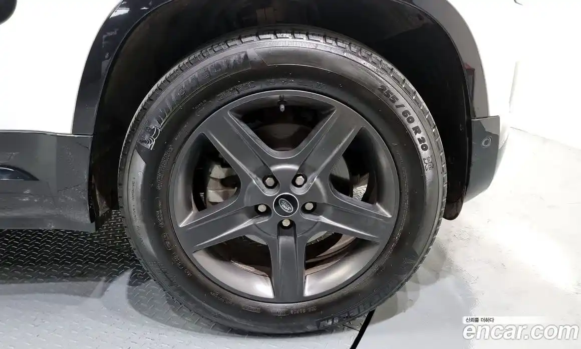 Land Rover Defender 2022 2.0 Автомат в Москве № 166334, фото 6