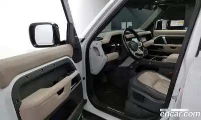 Land Rover Defender 2022 2.0 Автомат в Москве № 166334, миниатюра 7