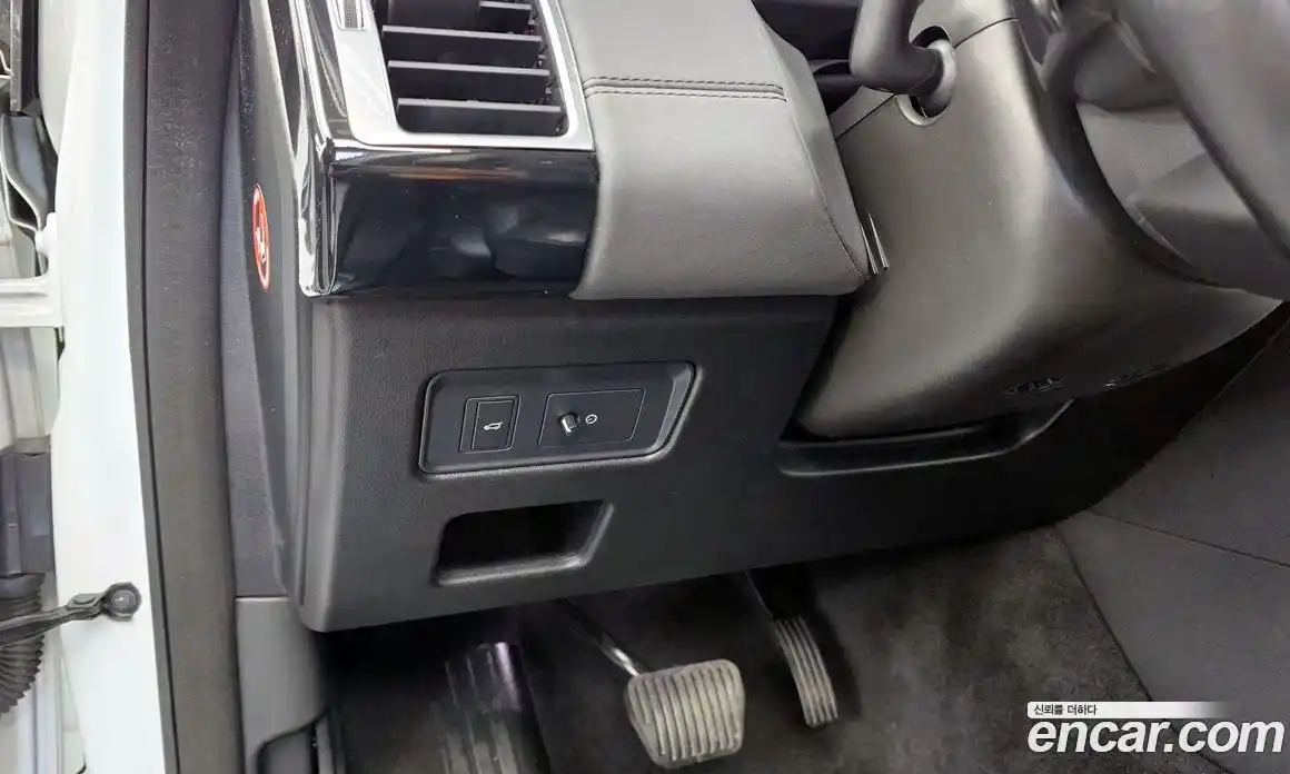 Land Rover Discovery 2017 2.0 Автомат в Москве № 166427, фото 14