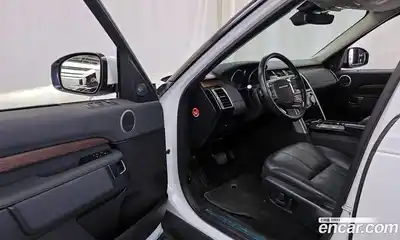 Land Rover Discovery 2017 2.0 Автомат в Москве № 166427, миниатюра 7
