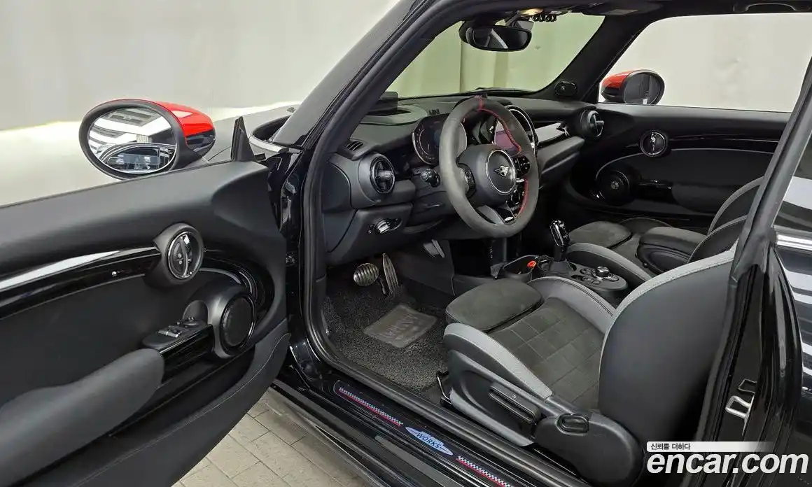 Mini Cooper 2023 2.0 Автомат в Москве № 167105, фото 15