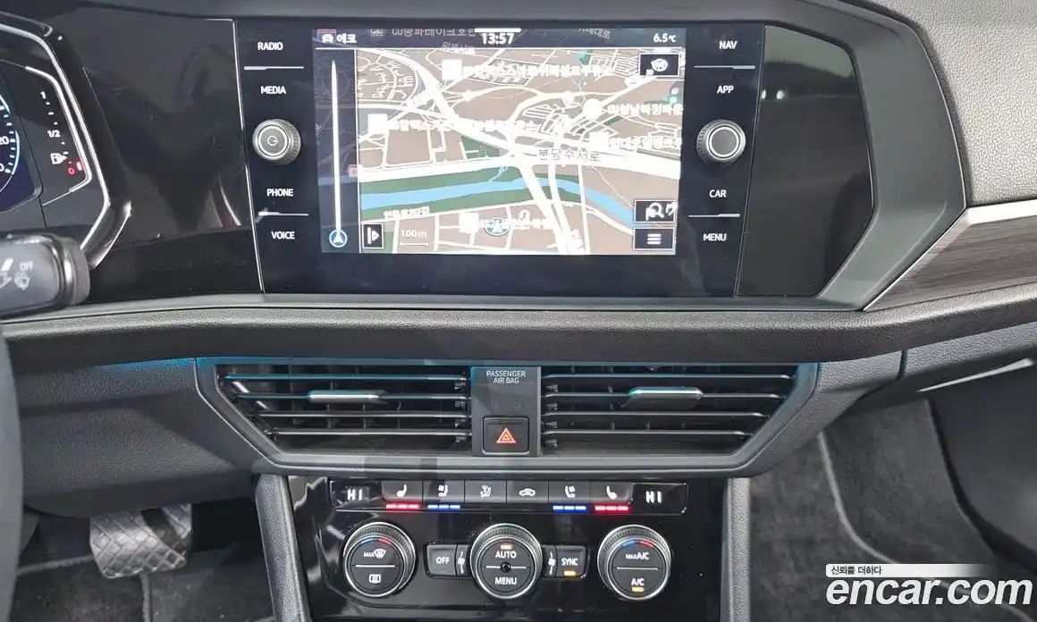 Volkswagen Jetta 2023 1.5 Автомат в Москве № 168629, фото 19