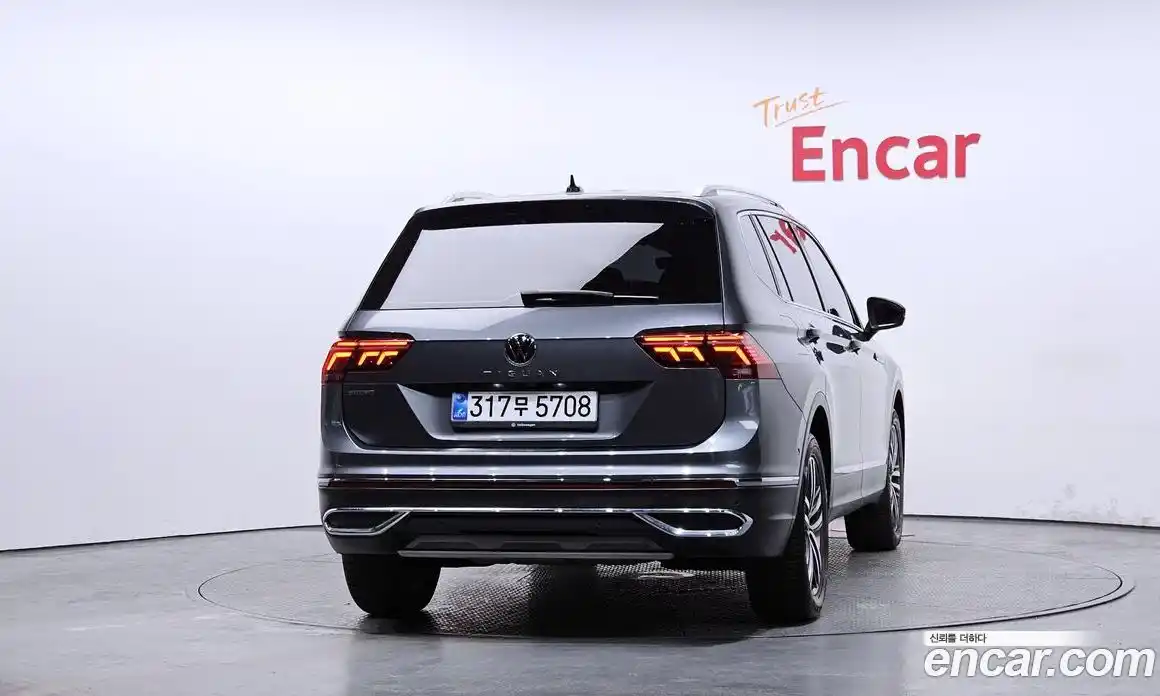 Volkswagen Tiguan 2022 2.0 Автомат в Москве № 168826, фото 15