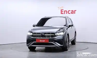 Volkswagen Tiguan 2022 2.0 Автомат в Москве № 168826, миниатюра 4