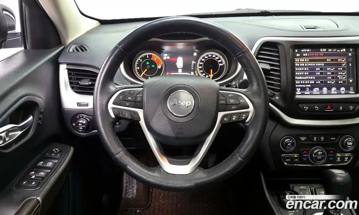 Jeep Cherokee 2016 2.2 Автомат в Москве № 169728, фото 15