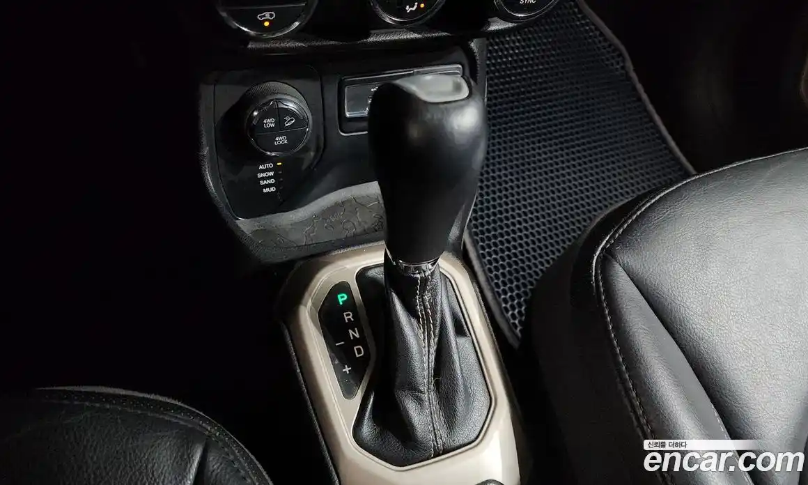 Jeep Renegade 2016 2.0 Автомат в Москве № 169836, фото 19