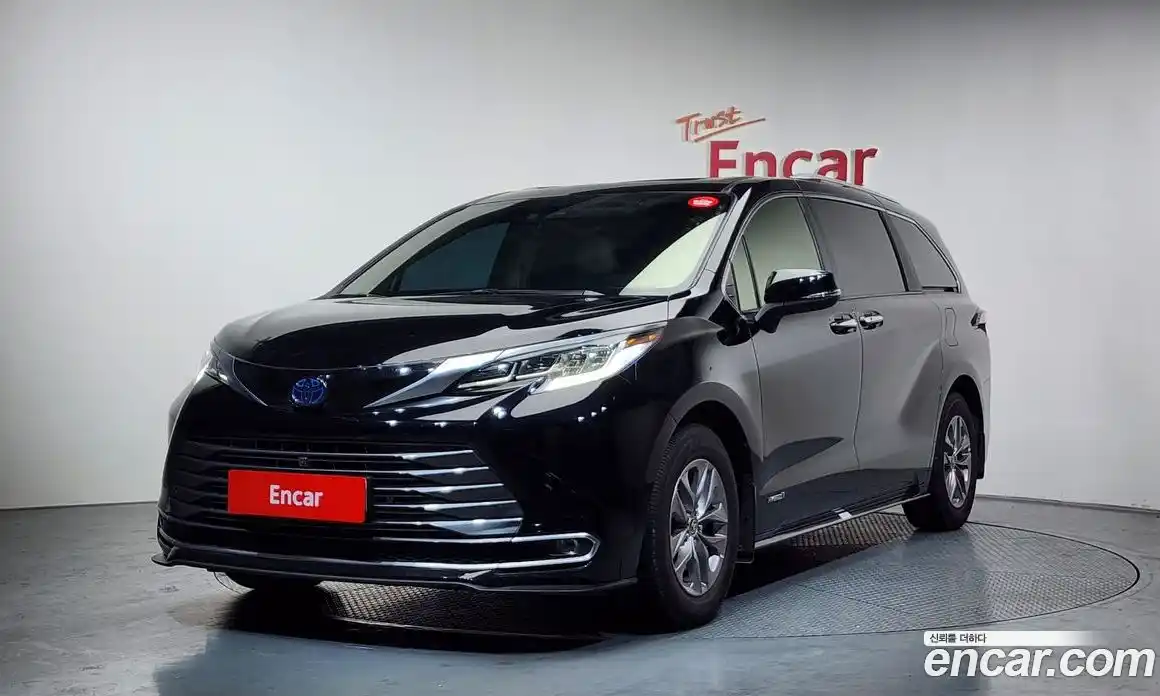 Toyota Sienna 2021 2.5 Автомат в Москве № 170289, фото 8