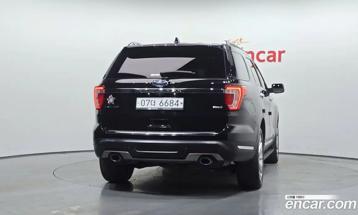 Ford Explorer 2019 2.3 Автомат в Москве № 170935, фото 2