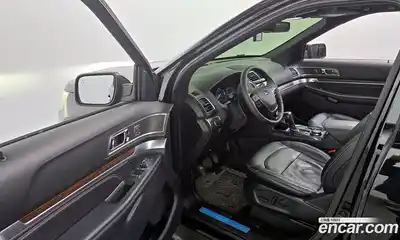 Ford Explorer 2019 2.3 Автомат в Москве № 170935, миниатюра 3