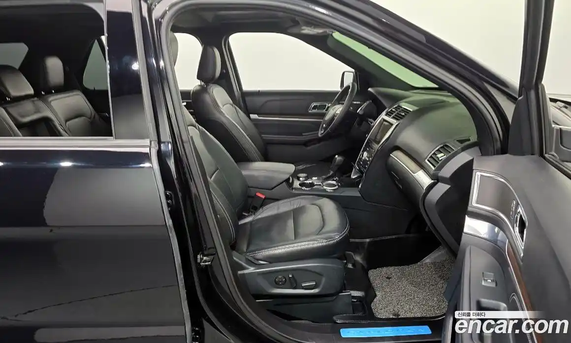 Ford Explorer 2019 2.3 Автомат в Москве № 170935, фото 9