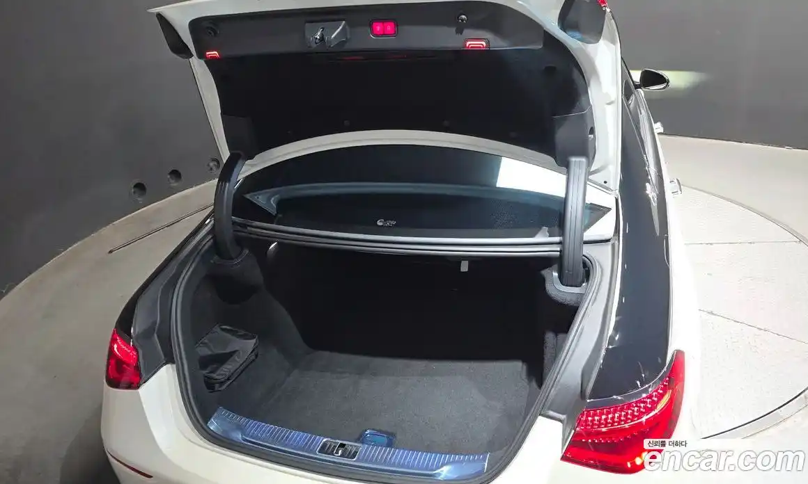 Mercedes-Benz S-Class 2022 4.0 Автомат в Москве № 171943, фото 9