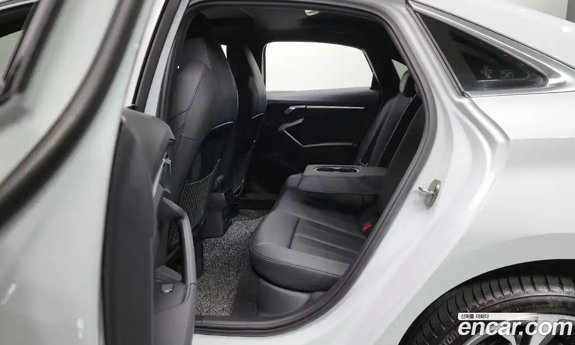 Audi A3 2023 2.0 Автомат в Москве № 174243, фото 7