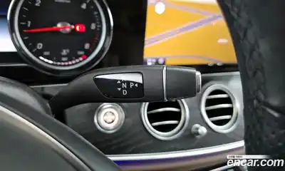 Mercedes-Benz E-Class 2017 1.9 Автомат в Москве № 178113, миниатюра 12