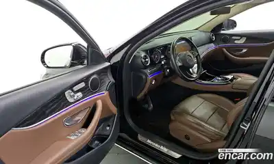 Mercedes-Benz E-Class 2017 1.9 Автомат в Москве № 178113, миниатюра 2