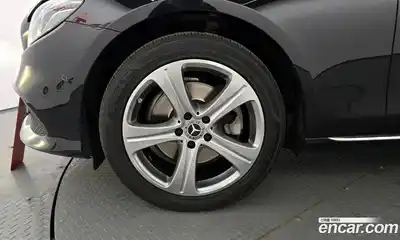 Mercedes-Benz E-Class 2017 1.9 Автомат в Москве № 178113, миниатюра 3