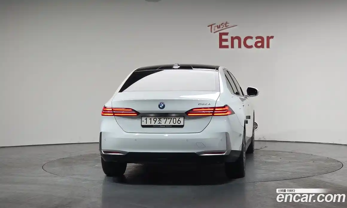 BMW 5-Series 2025 2.0 Автомат в Москве № 187368, фото 20