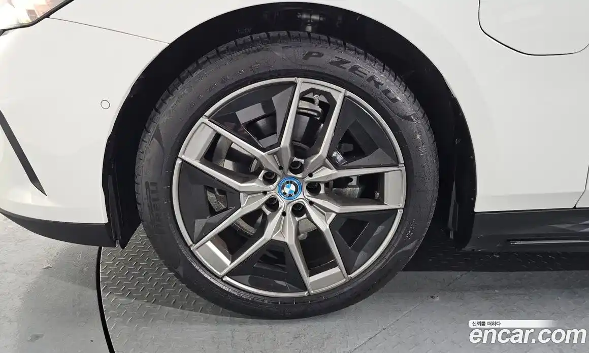 BMW 5-Series 2025 2.0 Автомат в Москве № 187368, фото 3