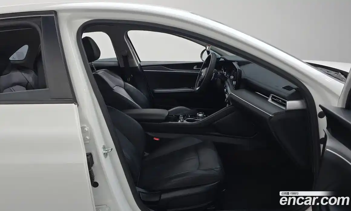 Kia K5 2020 2.0 Автомат в Москве № 19188, фото 3