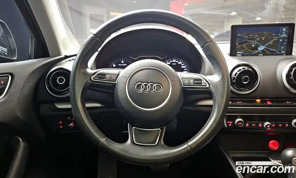 Audi A3 2015 2.0 Автомат в Москве № 192381, фото 11