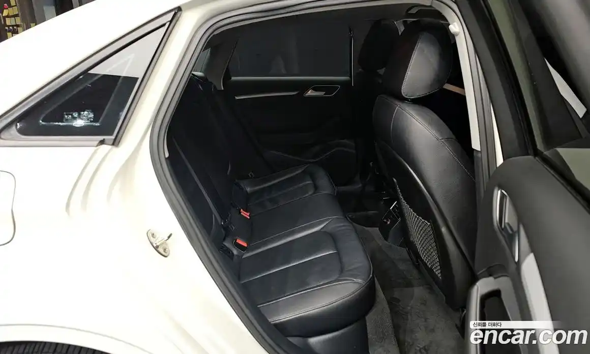 Audi A3 2015 2.0 Автомат в Москве № 192381, фото 14