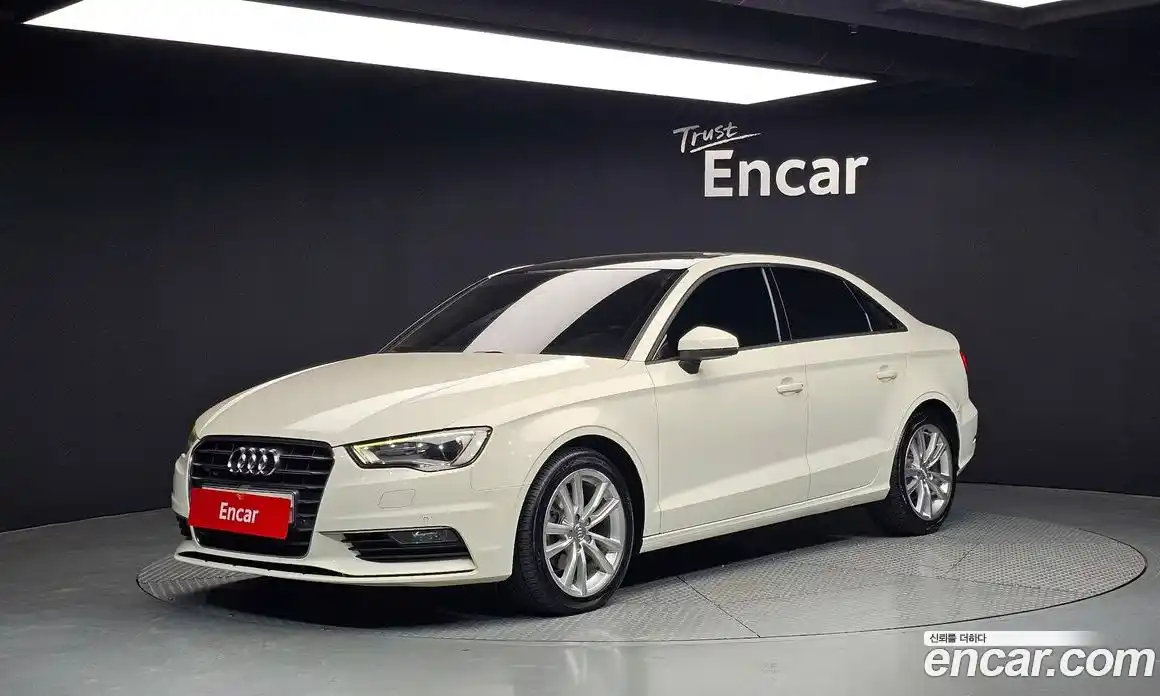 Audi A3 2015 2.0 Автомат в Москве № 192381, фото 15