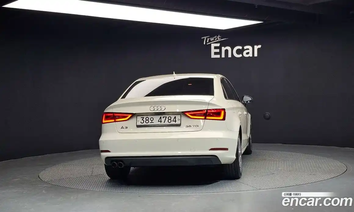 Audi A3 2015 2.0 Автомат в Москве № 192381, фото 18